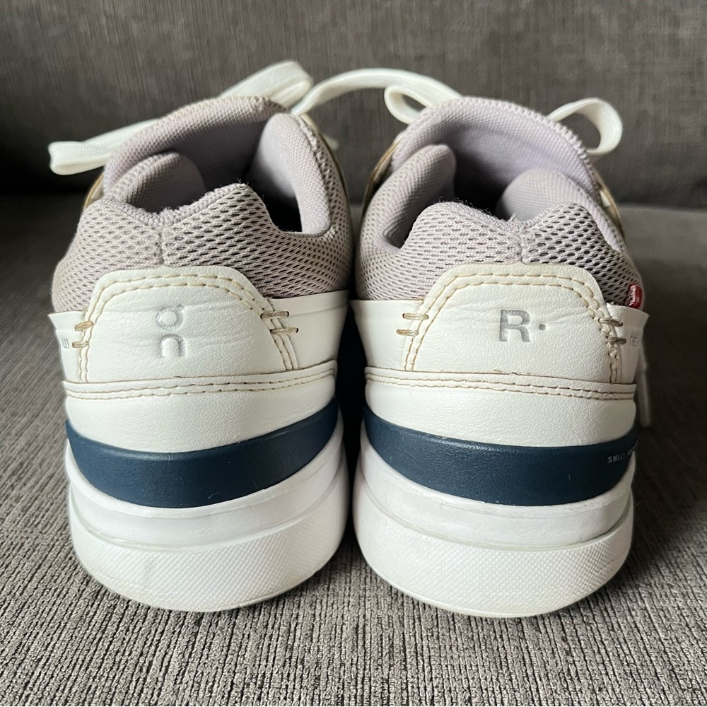 On Cloud The Roger Advantage Unisex Sneaker Sz 7.5 Tennis Lifestyle Minimalist - Picture 8 of 16